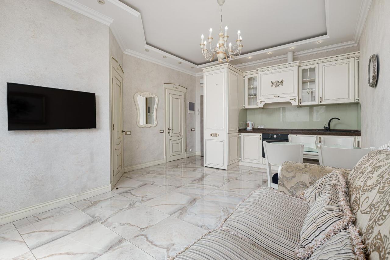 Greek Street Deluxe Apartment Odessa Exterior photo