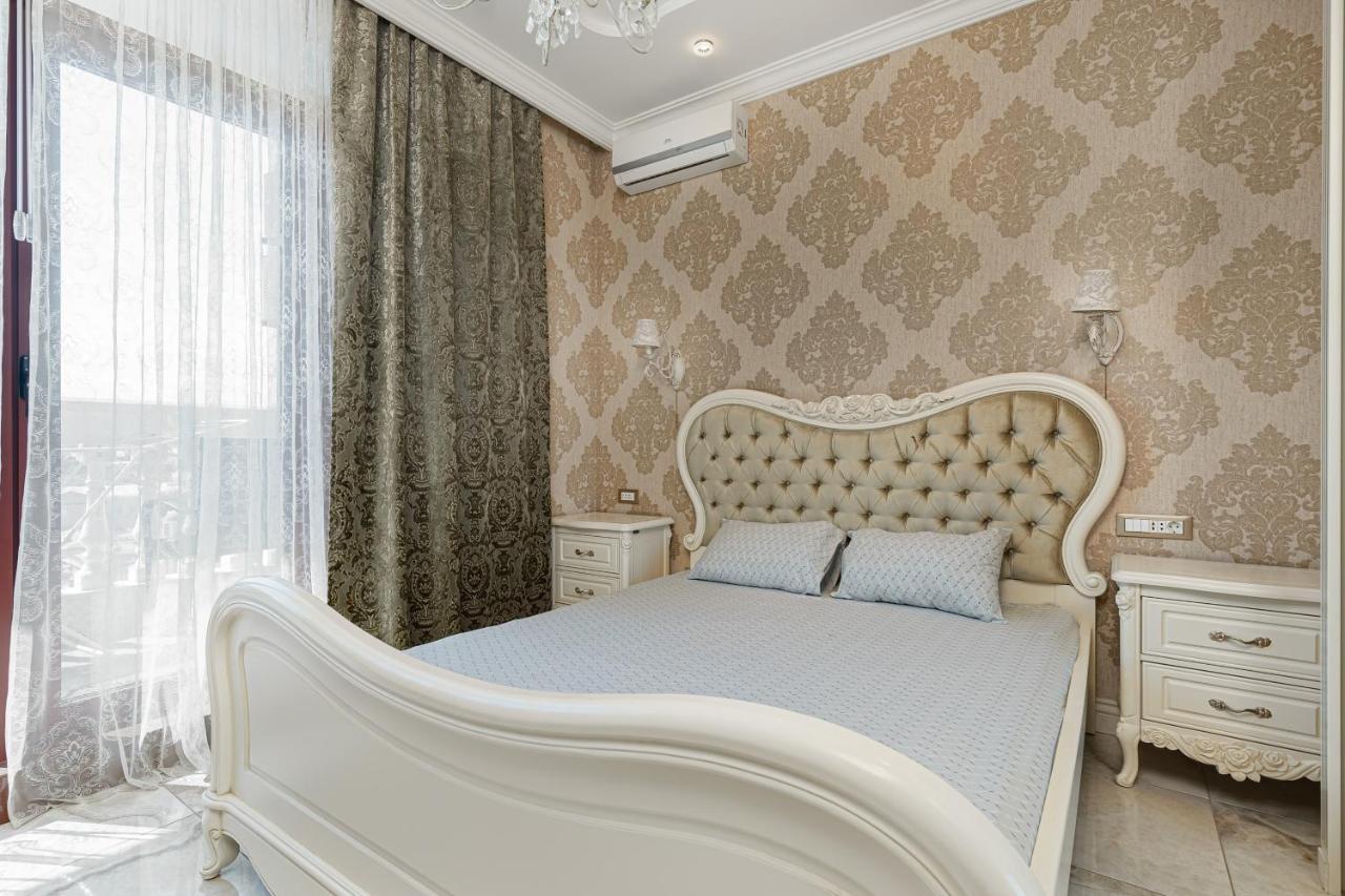 Greek Street Deluxe Apartment Odessa Exterior photo