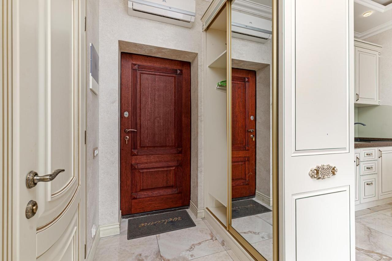 Greek Street Deluxe Apartment Odessa Exterior photo